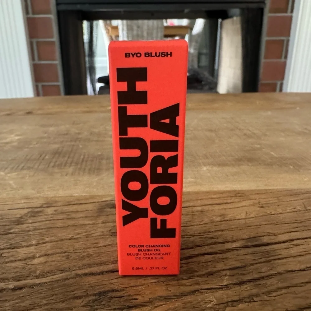 NEW IN BOX Youth Foria BYO Color Changing Blush Oil ~ Chemical Reaction 🥰